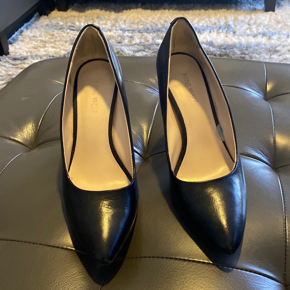Nine West Black Pumps
